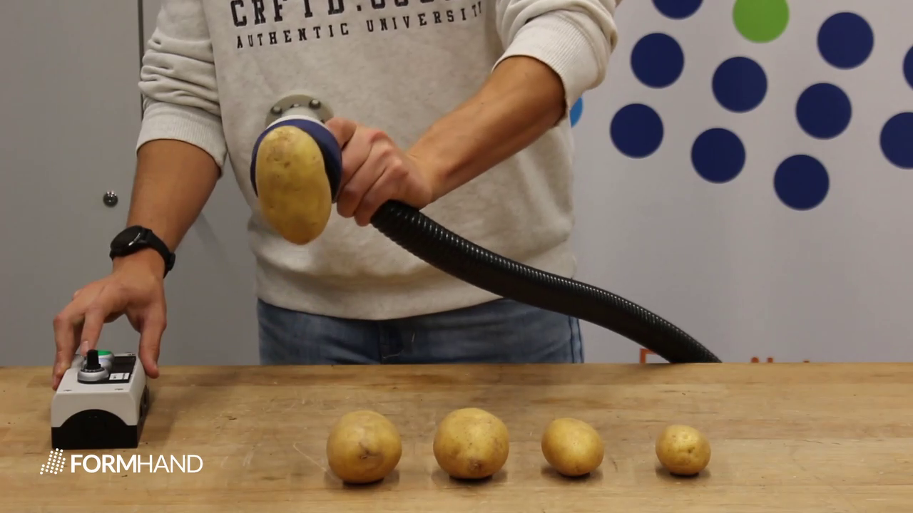 Aardappels rapen met de FORMHAND Gripper