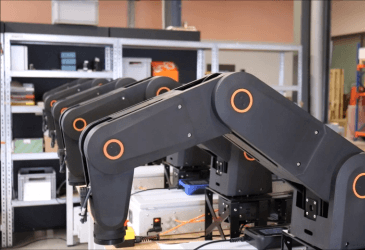 Meerdere robots synchroon laten werken